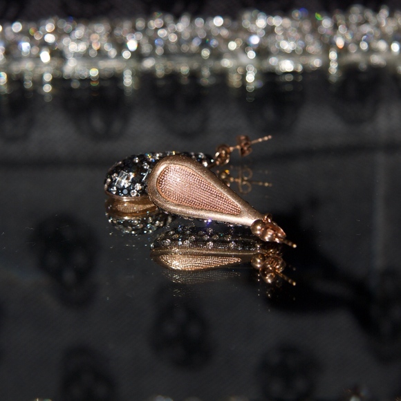 Gorgeous 18kt Gold Dipped Swarovski Earrings - Picture 1 of 8
